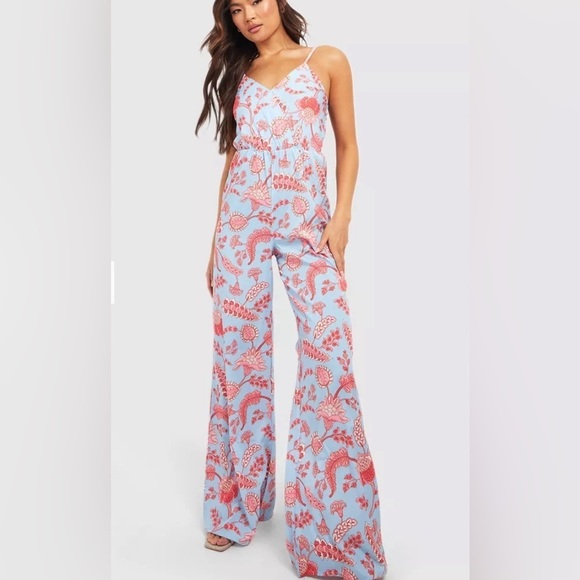 💙 BOOHOO PAISLEY PRINT WRAP STRAPPY JUMPSUIT - Picture 2 of 8